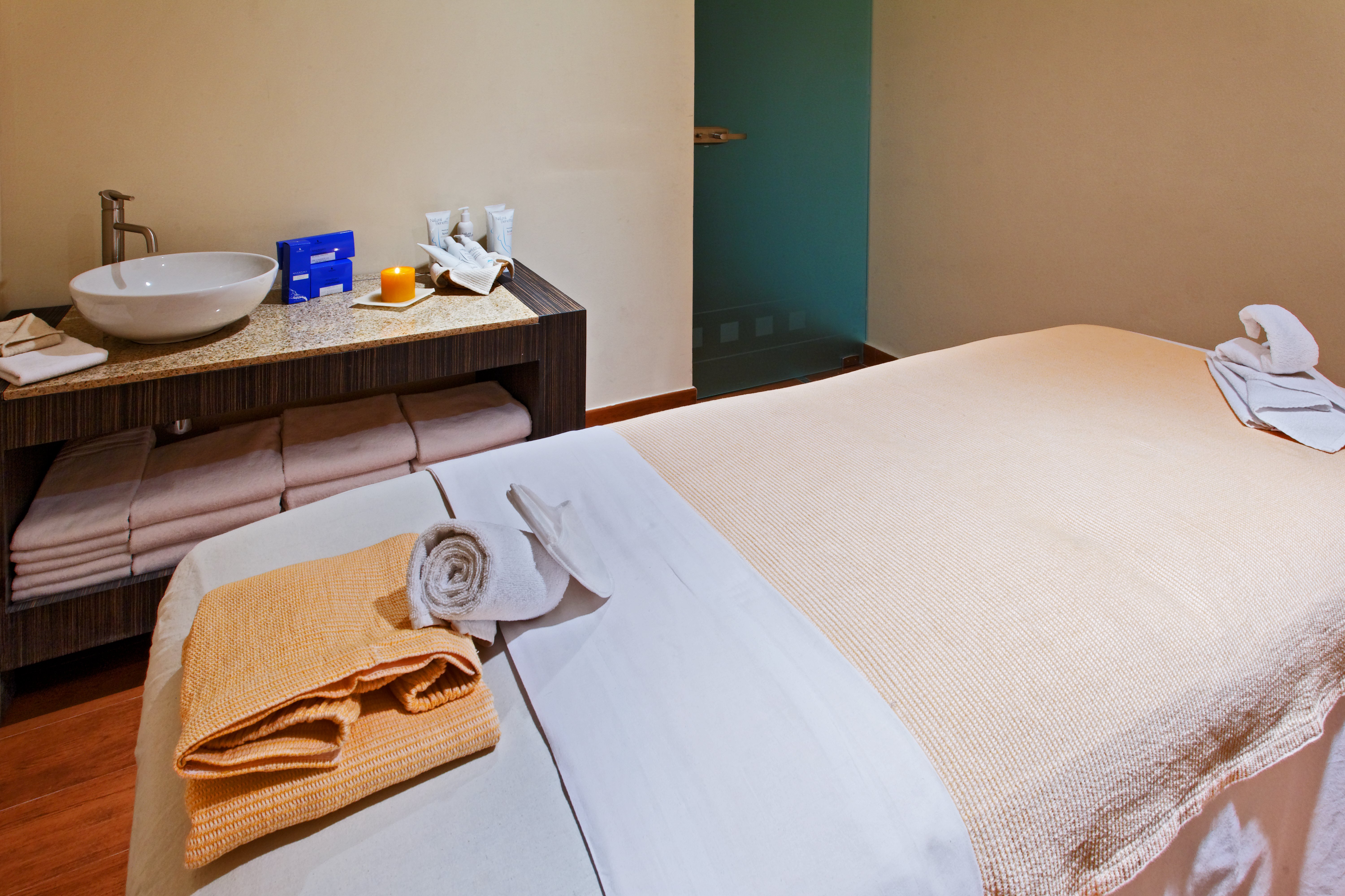 holiday inn mexico city plaza universidad by ihg