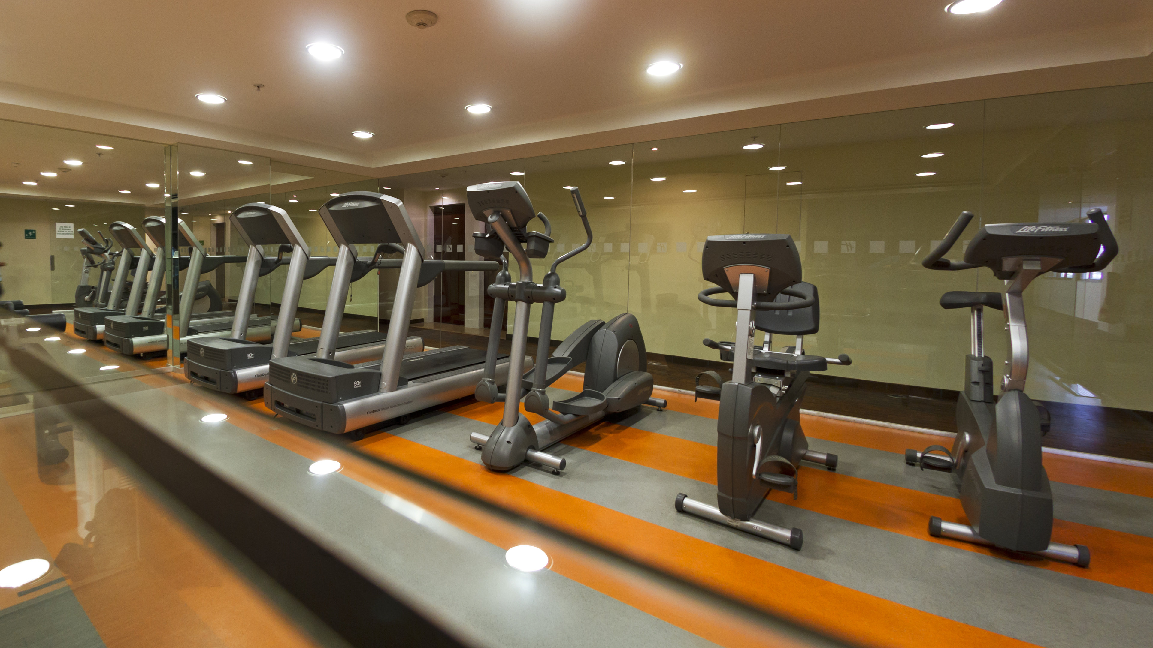 holiday inn mexico city plaza universidad by ihg
