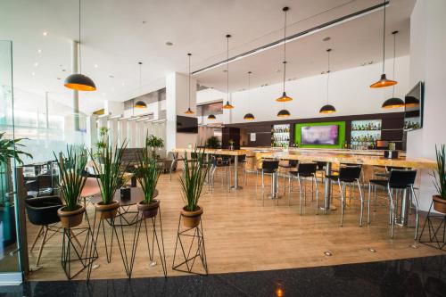 holiday inn mexico city plaza universidad by ihg