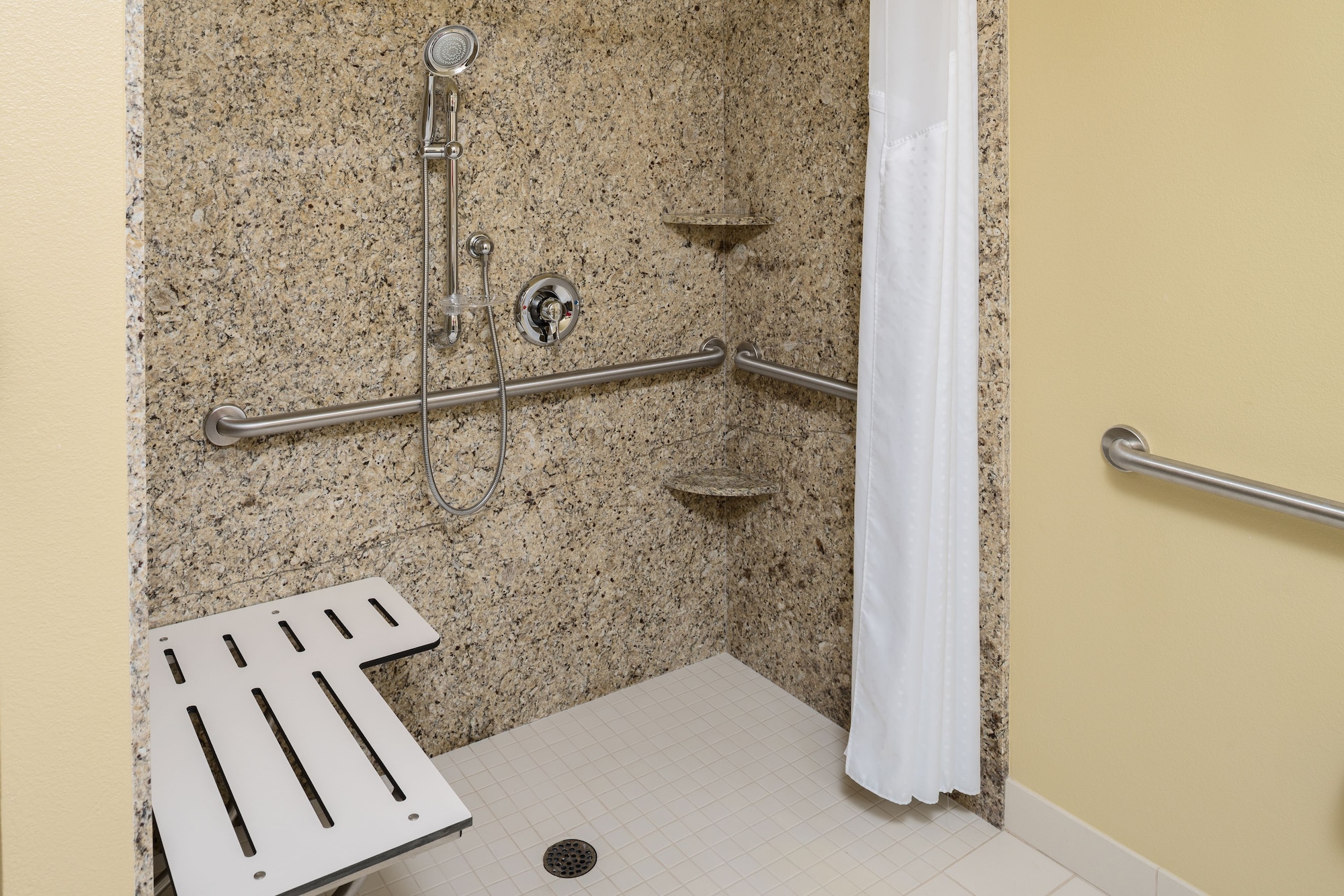 holiday inn express klamath redwood ntl pk area