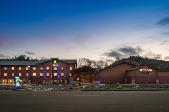 holiday inn express klamath redwood ntl pk area