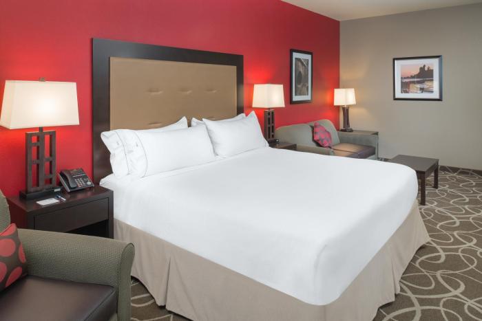 holiday inn express klamath redwood ntl pk area