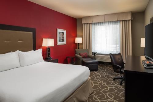 holiday inn express klamath redwood ntl pk area