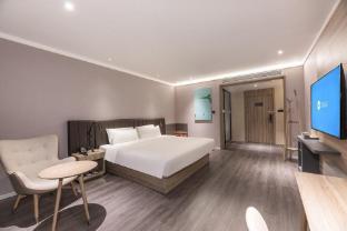 hanting hotel zhenjiang railway station north square