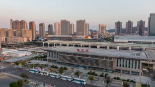 hanting hotel zhenjiang railway station north square