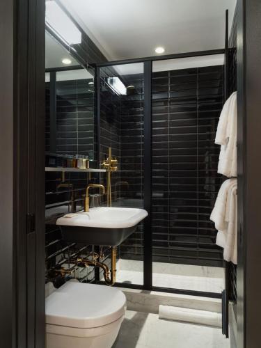 the moore a member of design hotels