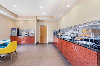 comfort suites merrillville near us 30