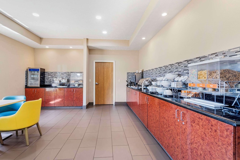 comfort suites merrillville near us 30