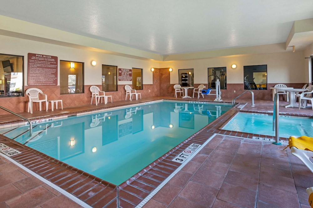 Comfort Suites Merrillville Near Us 30,Robertsdale>>Merrillville,3 star