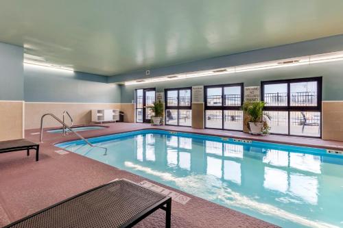 holiday inn express metropolis by ihg