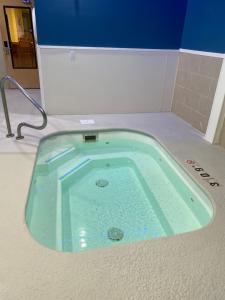 holiday inn express metropolis by ihg