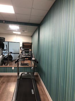holiday inn express metropolis by ihg