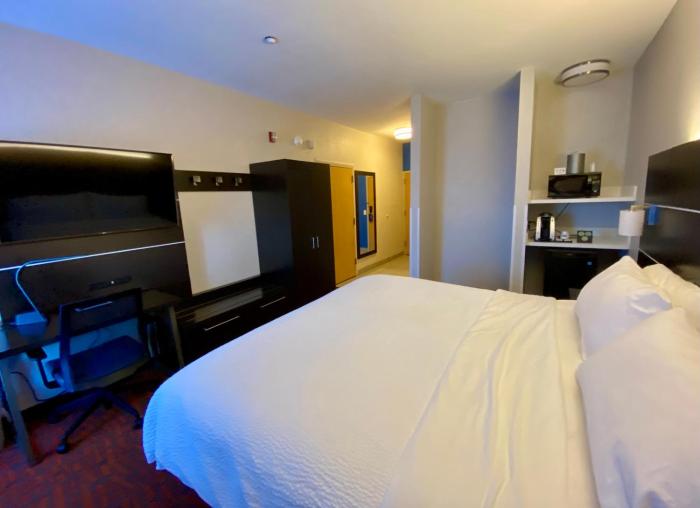 holiday inn express metropolis by ihg