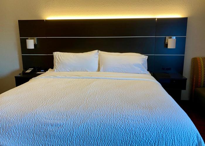 holiday inn express metropolis by ihg