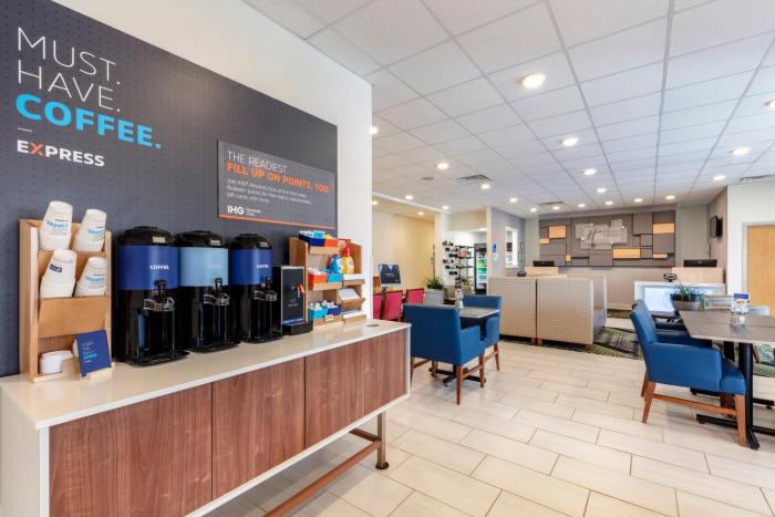 holiday inn express metropolis by ihg