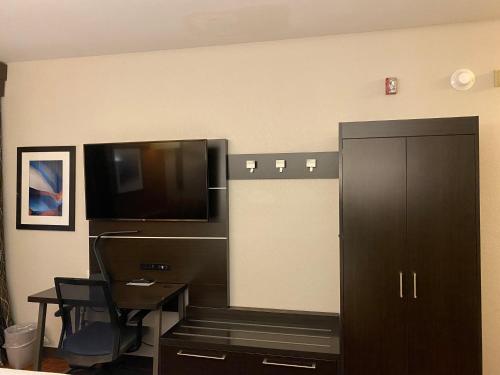 holiday inn express metropolis by ihg