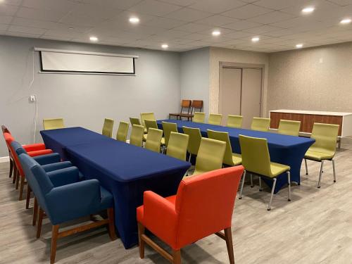 holiday inn express metropolis by ihg