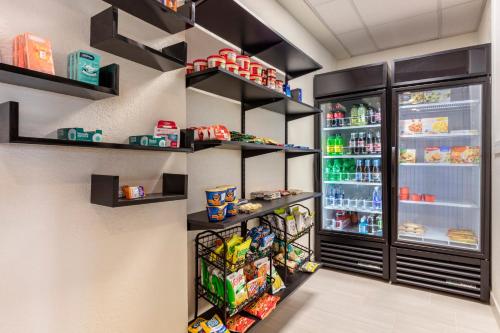 holiday inn express metropolis by ihg