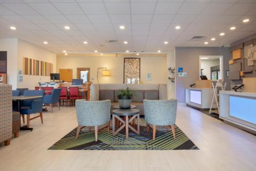 holiday inn express metropolis by ihg