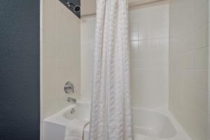 extended stay america suites miami airport blue lagoon