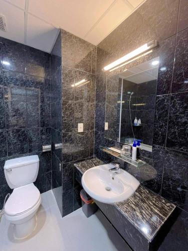 ha tien hotel