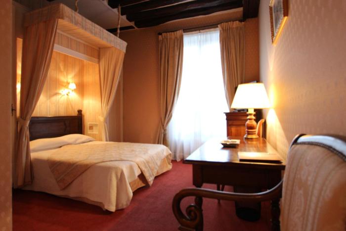 hotel de la bretonnerie
