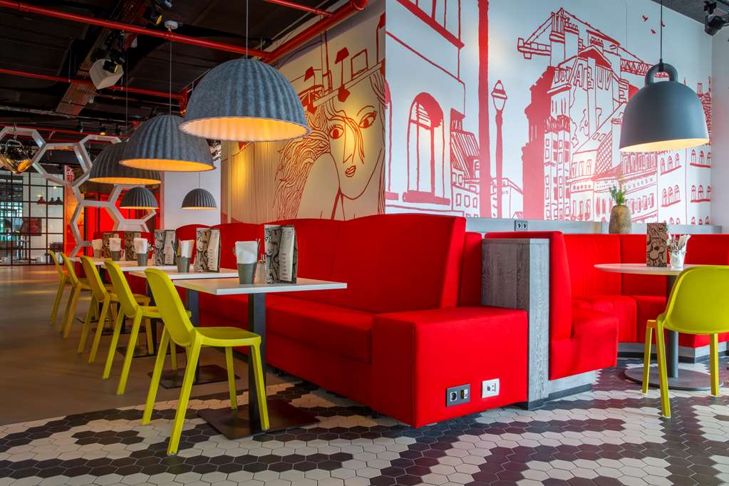 radisson red brussels