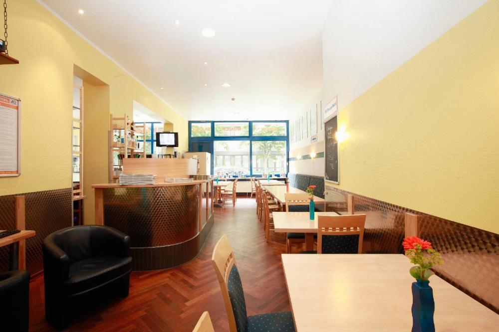 aando munich hauptbahnhof