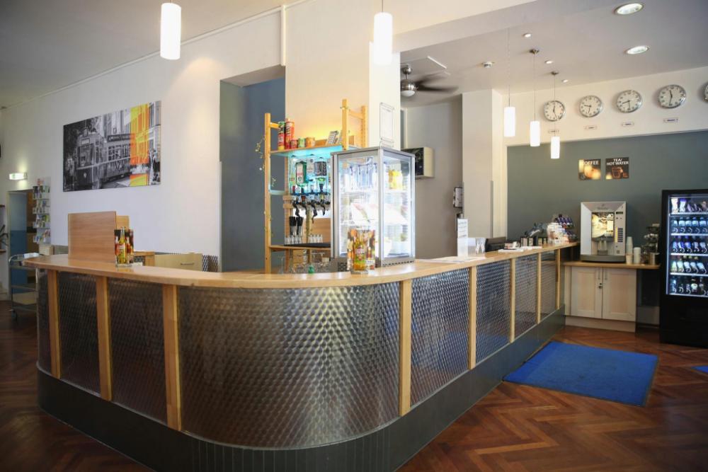 aando munich hauptbahnhof