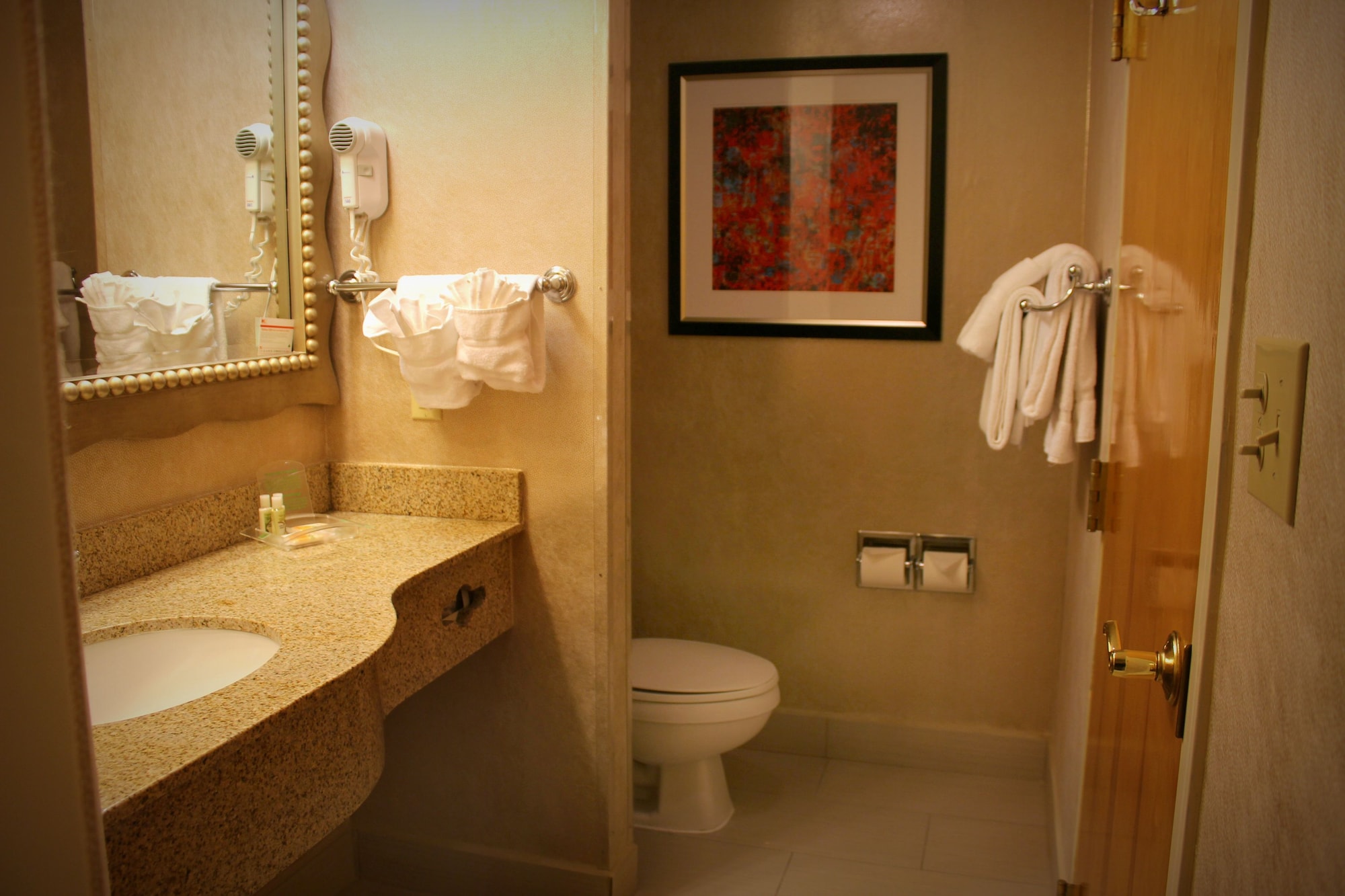 holiday inn and suites albuquerque airport by ihg
