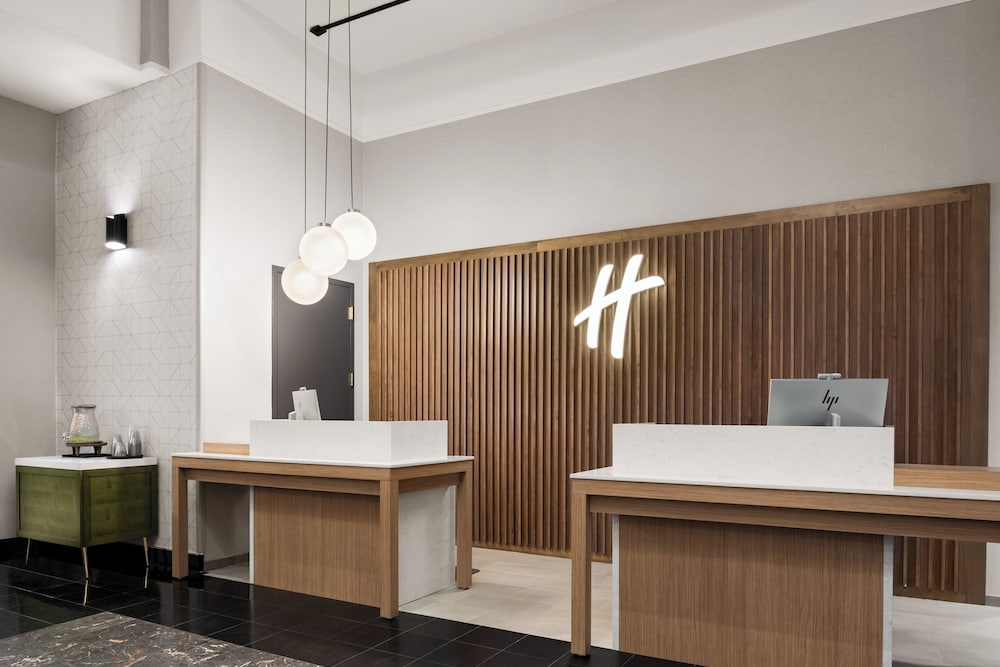 holiday inn and suites albuquerque airport by ihg
