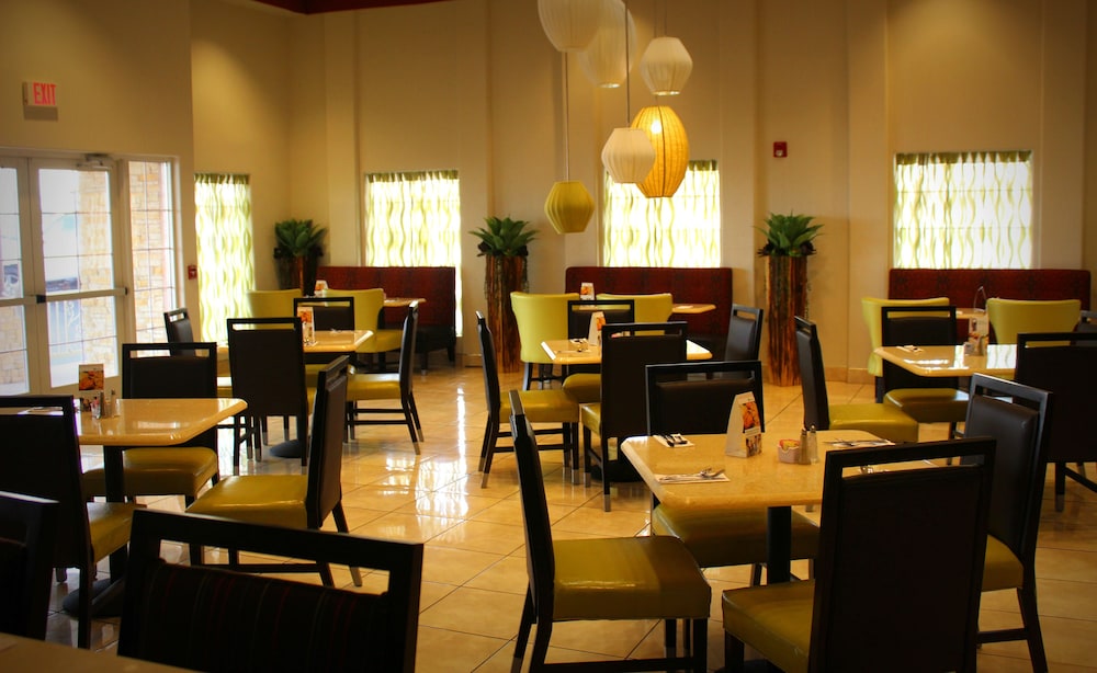 holiday inn and suites albuquerque airport by ihg