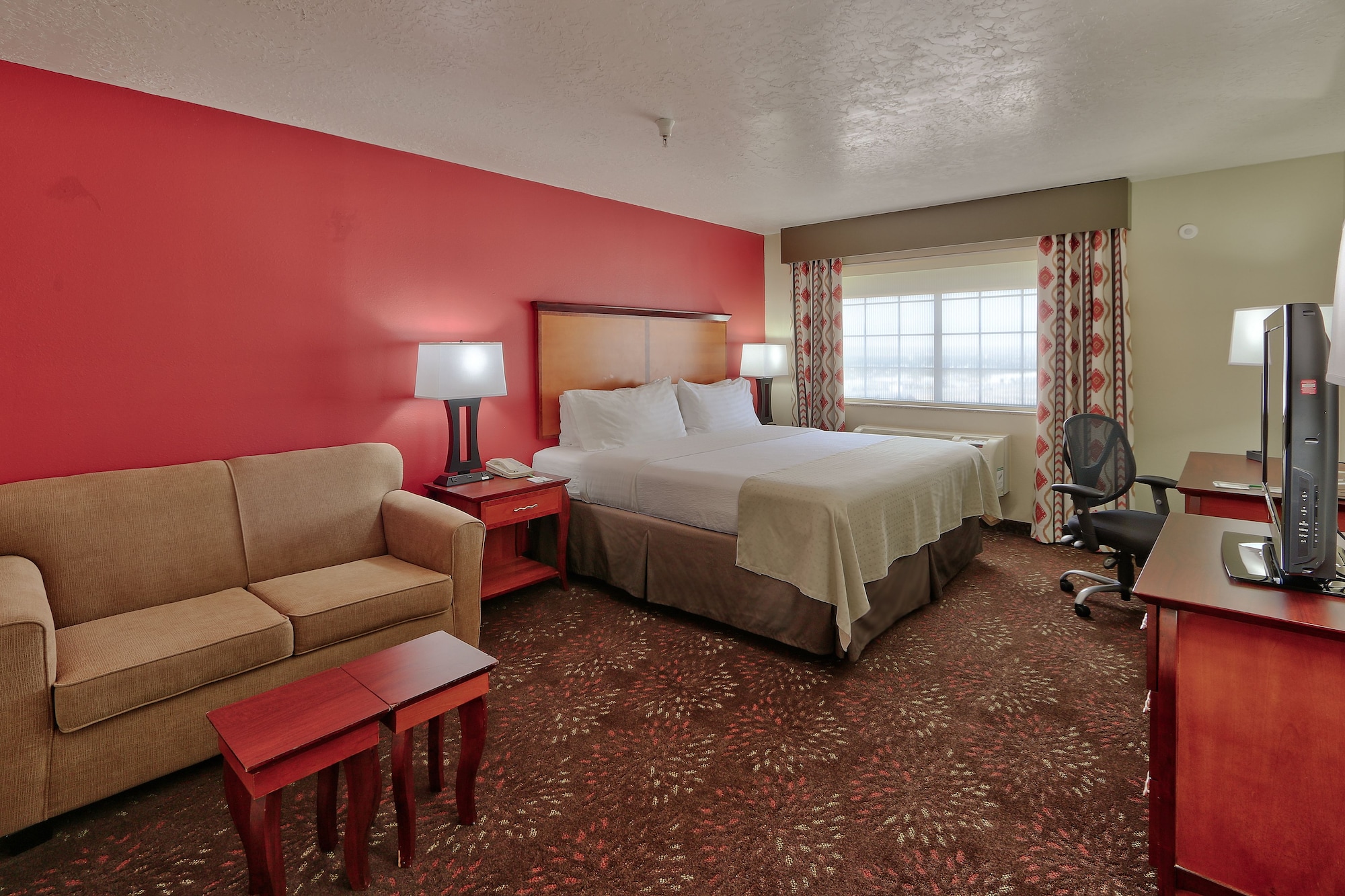 holiday inn and suites albuquerque airport by ihg