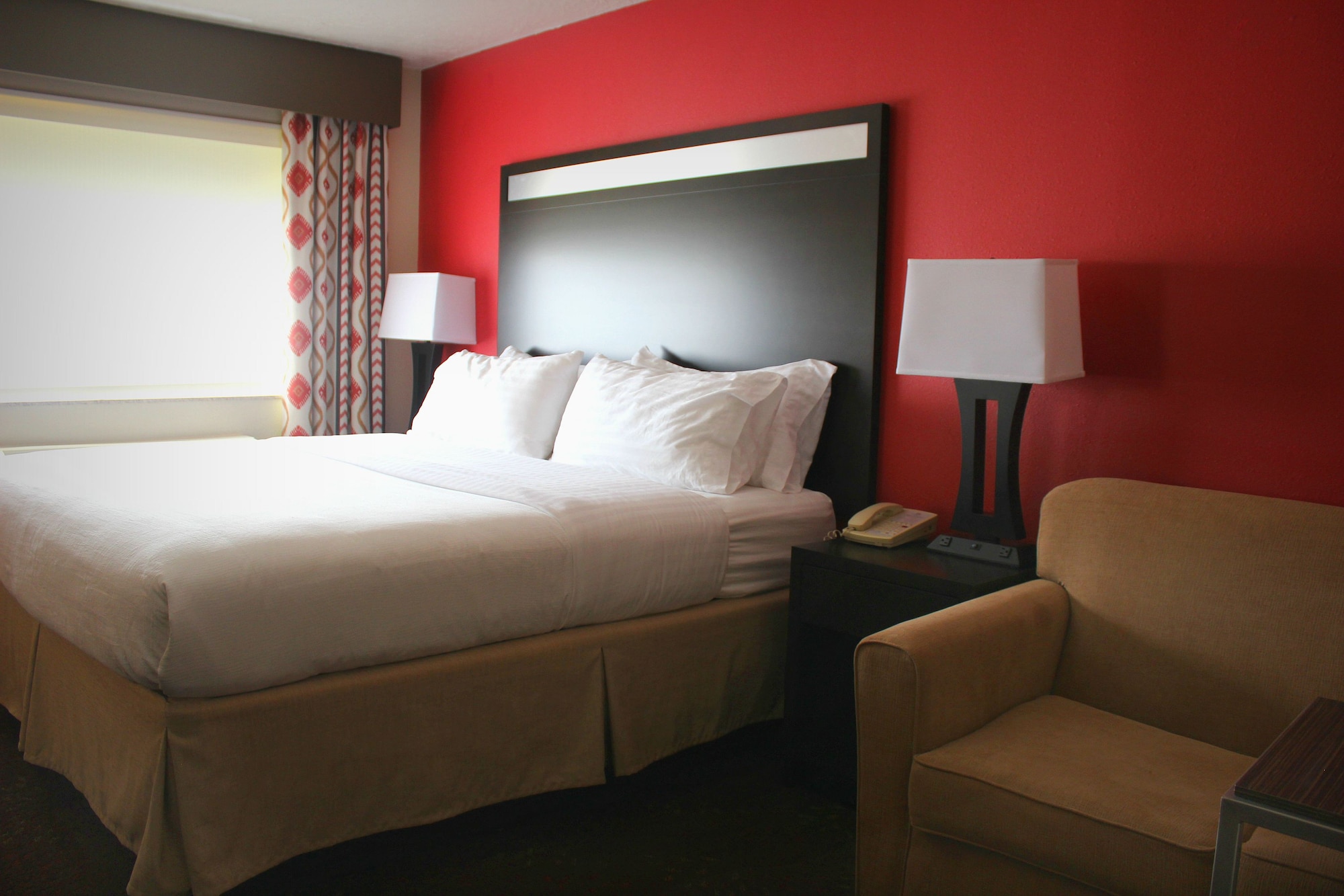 holiday inn and suites albuquerque airport by ihg