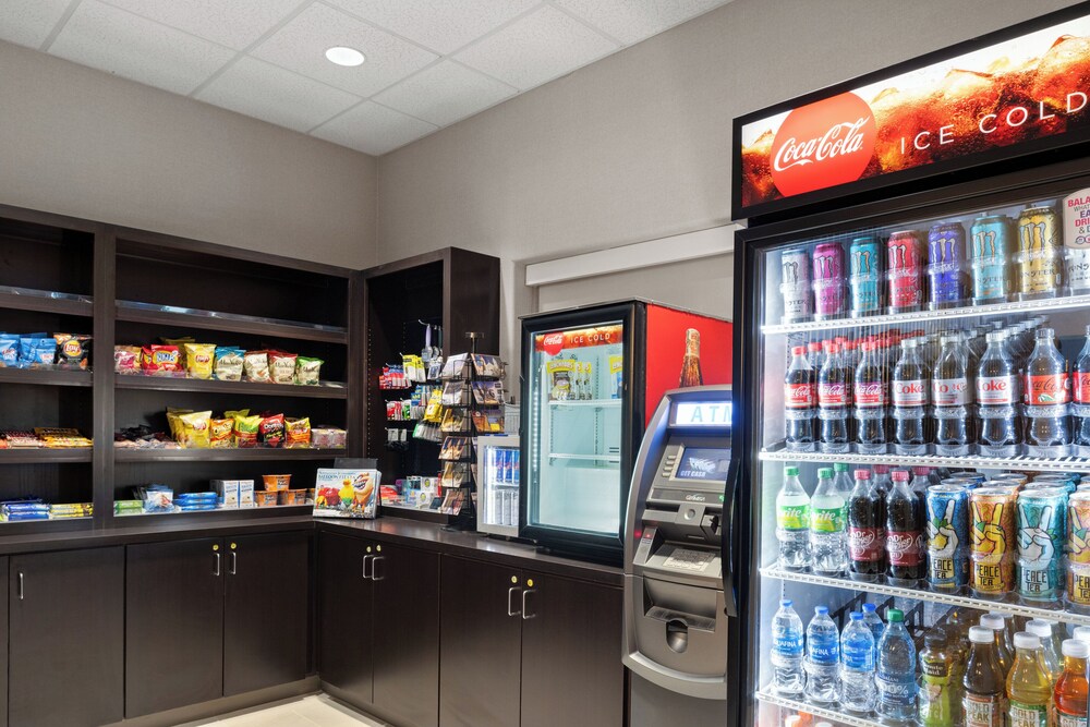 holiday inn and suites albuquerque airport by ihg