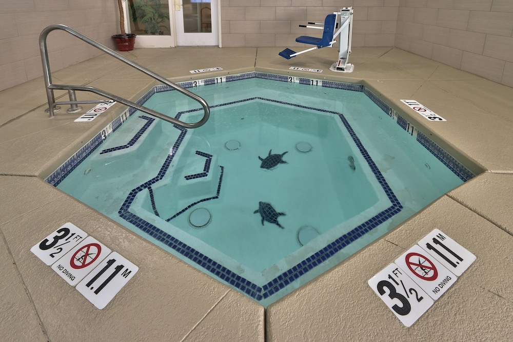 holiday inn and suites albuquerque airport by ihg