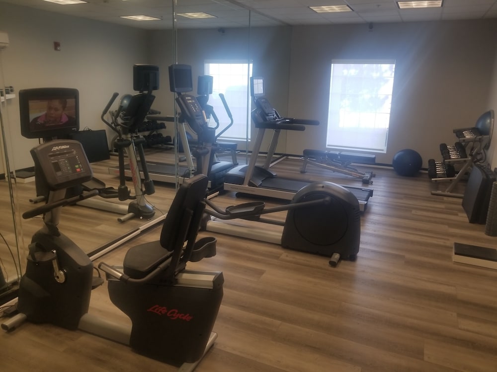 holiday inn and suites albuquerque airport by ihg