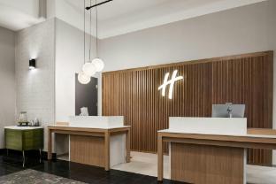holiday inn and suites albuquerque airport by ihg