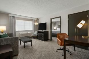 holiday inn and suites albuquerque airport by ihg