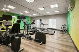 holiday inn and suites albuquerque airport by ihg