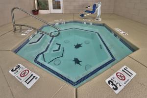 holiday inn and suites albuquerque airport by ihg