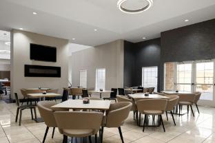 holiday inn and suites albuquerque airport by ihg
