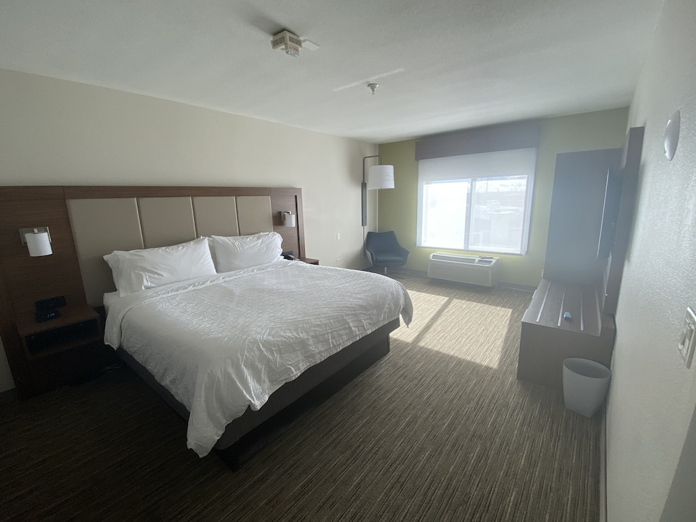 holiday inn express and suites albuquerque historic old town