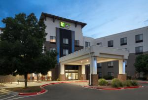 holiday inn express and suites albuquerque historic old town