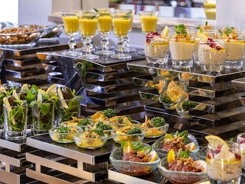 movenpick hotel and residences hajar tower makkah