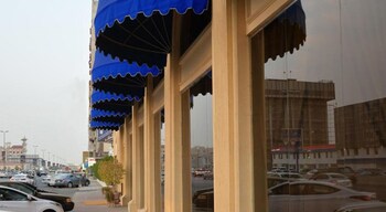 alhyatt jeddah continental hotel