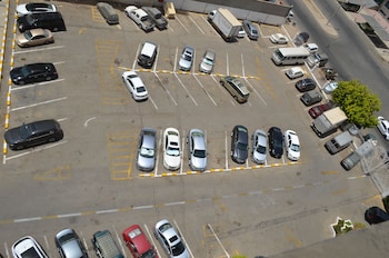 alhyatt jeddah continental hotel