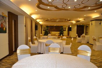 alhyatt jeddah continental hotel