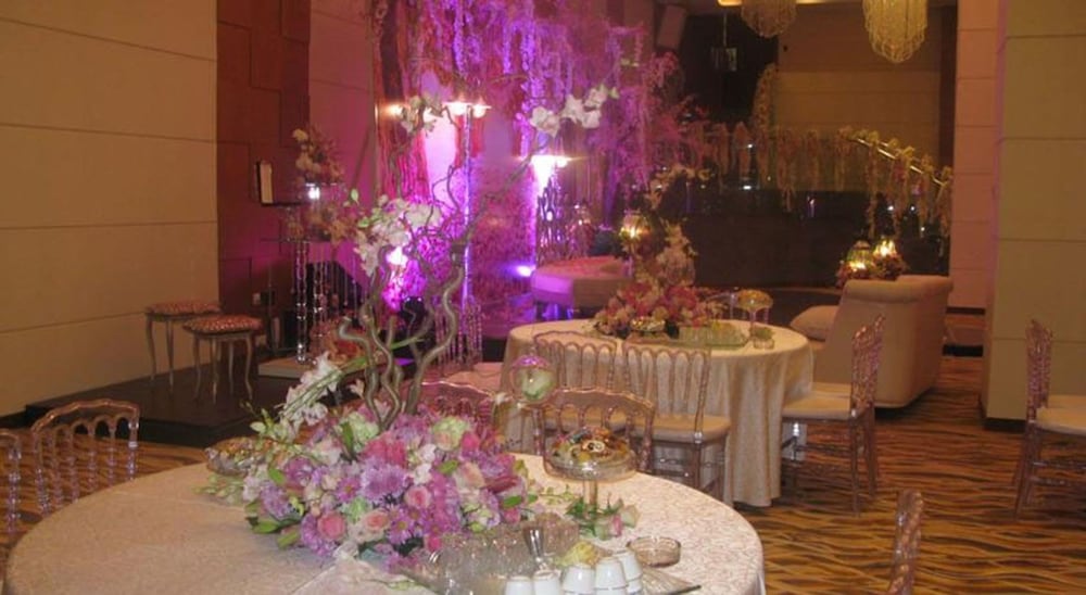 alhyatt jeddah continental hotel