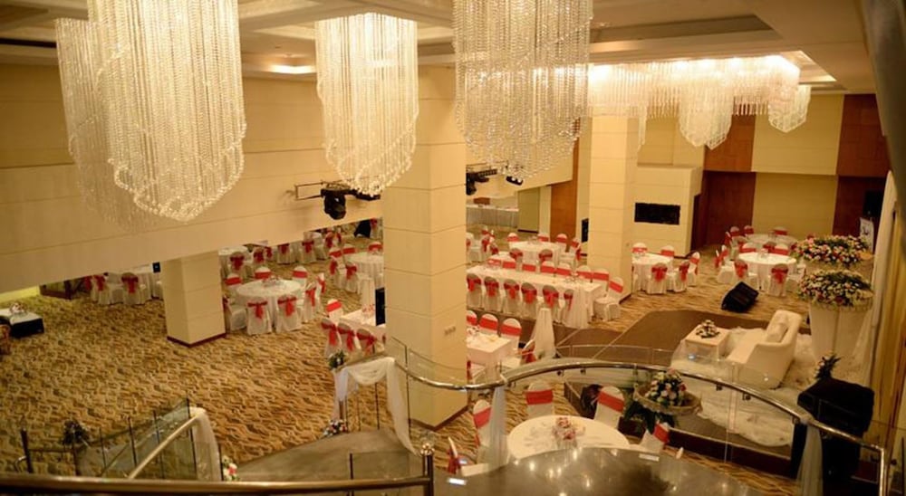 alhyatt jeddah continental hotel